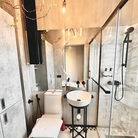 Terrace View Downtown Apartment